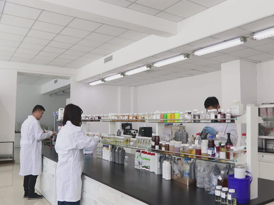 Óleo de cadeia de temperatura Naftaleno alquilado para lubrificação de máquinas industriais